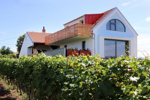 Vinařství U sv. Kříže