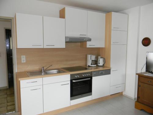 Η κουζίνα ή μικρή κουζίνα στο Haus Jeller