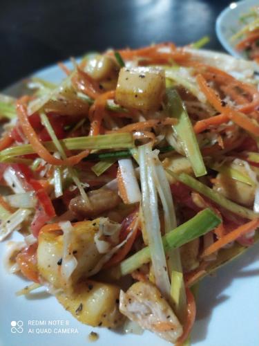 ホテルの敷地内または近くでの食事または食べ物