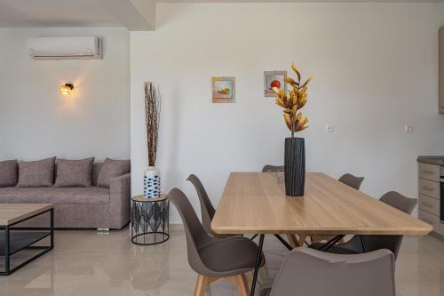 Гостиная зона в Zenith White Elegant Villa 1
