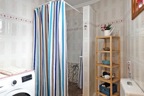 Et badeværelse på Bungalow Famara, Lanzarote