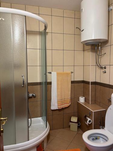 ห้องน้ำของ Apartmani Kažanegra33