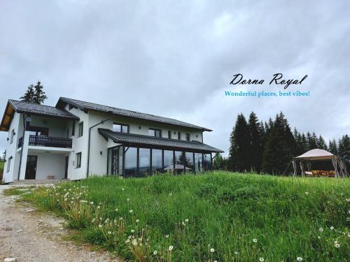 Afbeelding uit fotogalerij van Vila Dorna Royal in Şarul Dornei