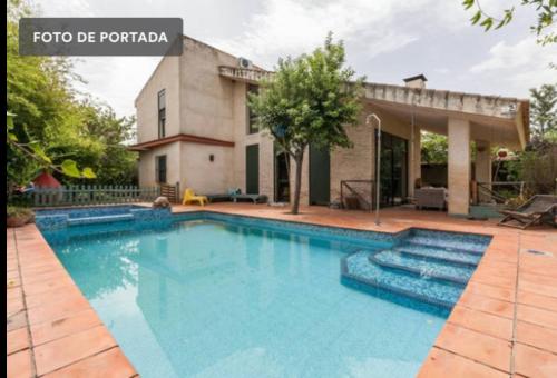 Booking.com: Piscina Pinar Centenario Sevilla , Bollullos de ...