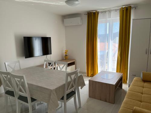 Apartments Zahtila - Berto