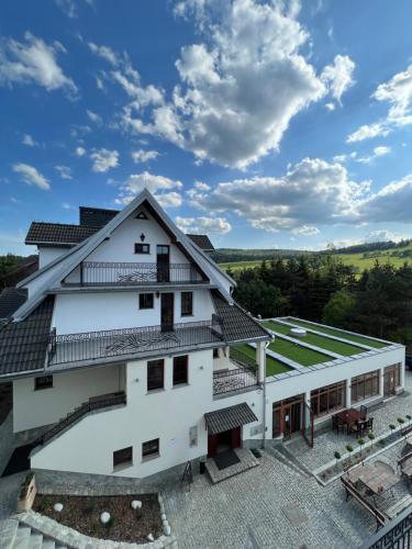 Budova, kde se aparthotel nachází