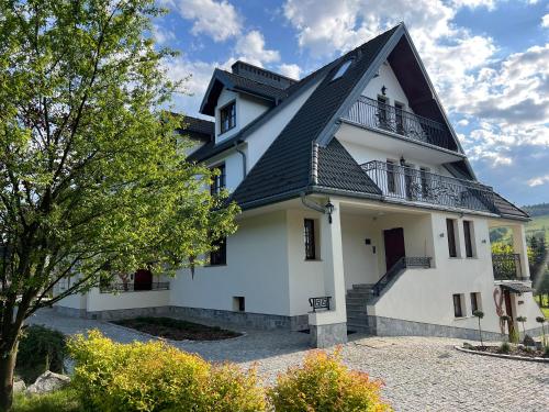 Budova, kde se aparthotel nachází