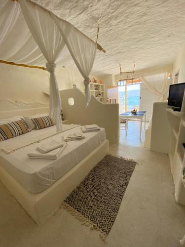 Traditional Syrma Nikos