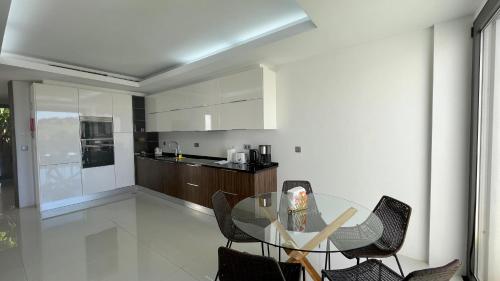 Una cocina o cocineta en Passion by Check-in Portugal