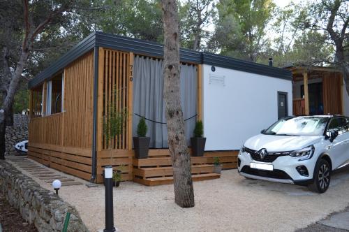 Lucas Mobile Home - premium mobile home with terrace and patio