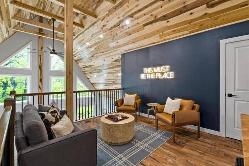 Gallery image of Mountain Retreat Haven-Hot Tub-Game Room in McGaheysville