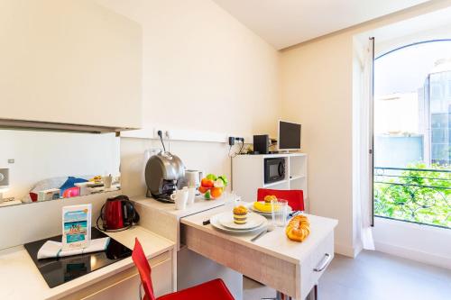 VICTOIRE 22 AP4361 By Riviera Holiday Homes