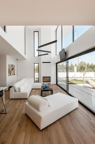 Sunshine Villa