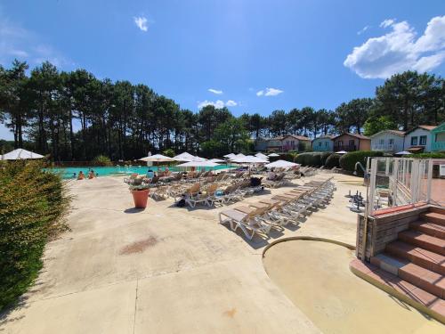 Πισίνα στο ή κοντά στο Appartement Domaine du Golf avec Piscine