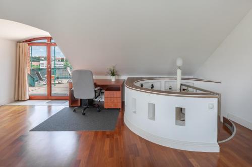 Φωτογραφία από το άλμπουμ του Penthouse with Free PARKING and Free BIKES, wellness 8 min walk στη Βουδαπέστη