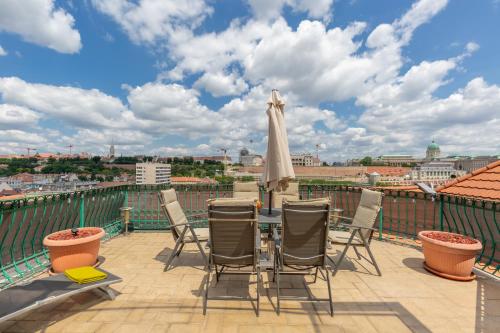 Μπαλκόνι ή βεράντα στο Penthouse with Free PARKING and Free BIKES, wellness 8 min walk