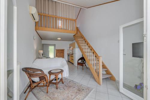 Beachfront apartment with balcony and parking