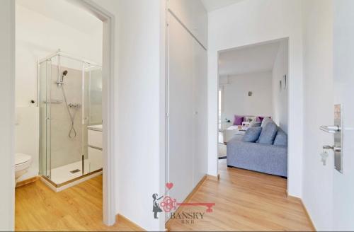 Koupelna v ubytování Violet Suite 5 Lugano City for 4 Guest -By EasyLife Swiss