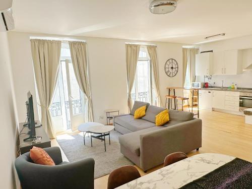 Kuchyň nebo kuchyňský kout v ubytování Liberty 140 Deluxe Apartment