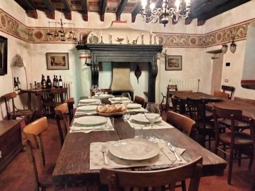 Restoranas ar kita vieta pavalgyti apgyvendinimo įstaigoje DOSSENA Dimora Storica Al Lac Conte Tomaselli