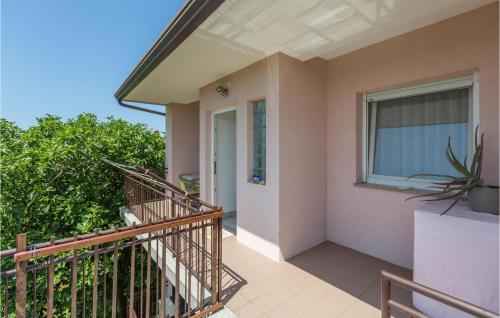 Beach Front Apartment In Umag With Wifi