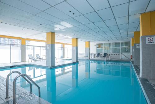 Sandman Hotel Montreal - Longueuil Image