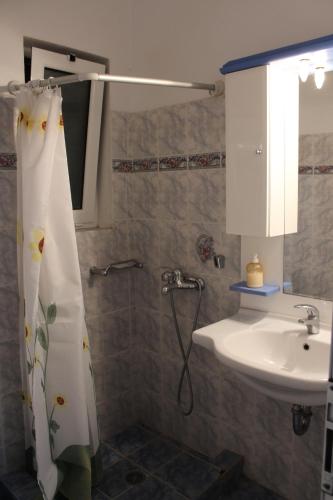 Gallery image of Theofilos Appartements in Livadi