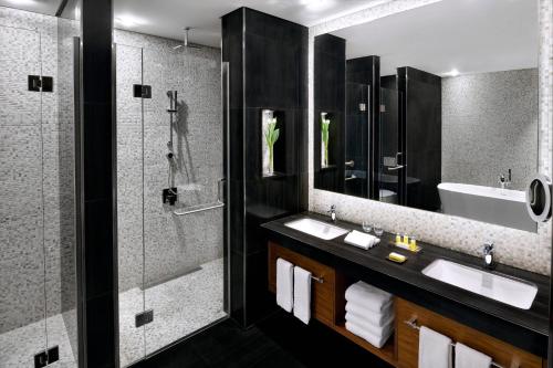 Ванная комната в Marriott Riyadh Diplomatic Quarter
