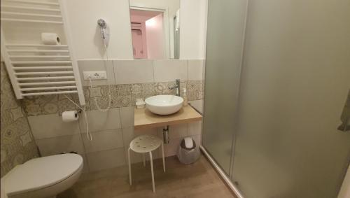 Koupelna v ubytování Affittacamere Gori 21