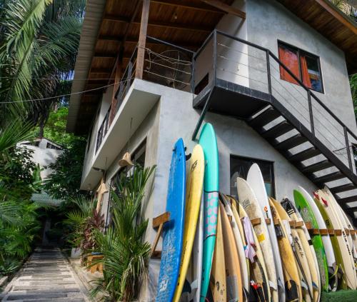 Fotografie z fotogalerie ubytování Cabinas Playa Surf Hostel v destinaci Playa Santa Teresa