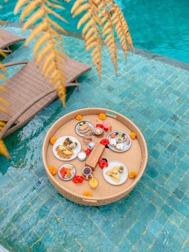 Еда / где поесть недалеко от отеля