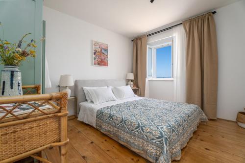 Nona Vi - Boutique Stone House