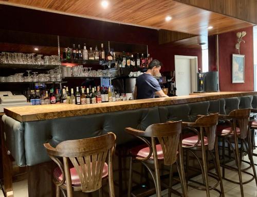 Ο χώρος του lounge ή του μπαρ στο Hôtel De Champagne