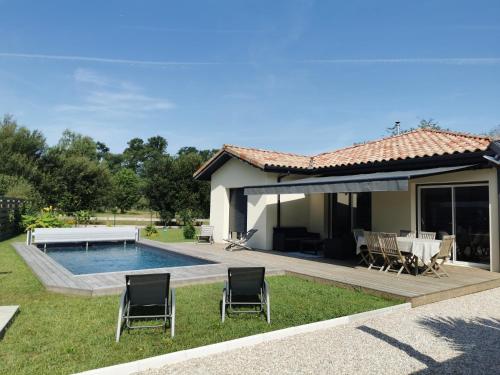 Villa en lisière de forêt