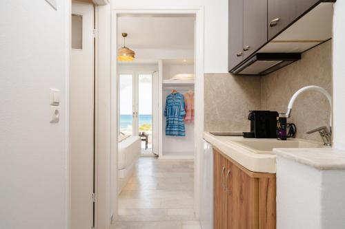 Celestial Seaview Apartments-Thiseas
