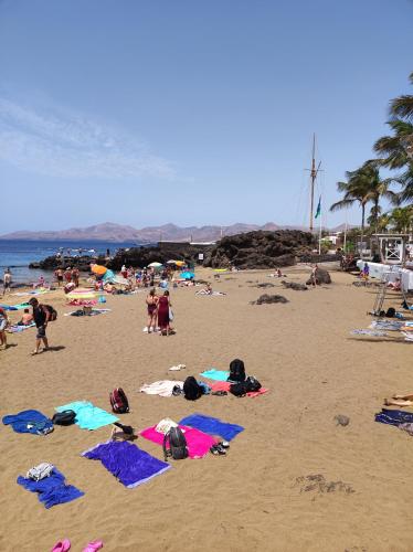 Central Apartment 4P Playa Chica Beach 2min WIFI