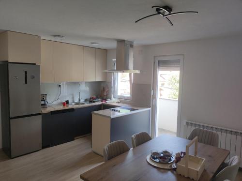 Fotografie z fotogalerie ubytování Cozy apartment with mountain view v destinaci Makedonska Kamenica