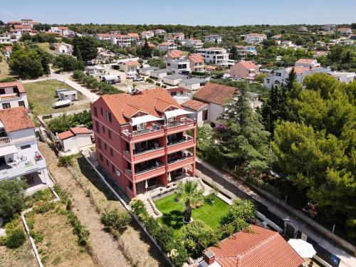 Gallery image of Apartments Villa SanMarino in Pakoštane