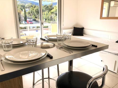 Photo de la galerie de l'établissement Studio bord de mer Cavalaire, à Cavalaire-sur-Mer