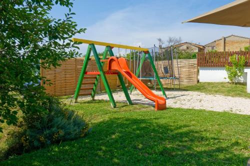 Herní místnost nebo prostor pro děti v ubytování Holiday Home Brajdice by Rent Istria