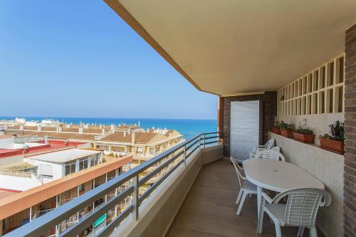 076 Modern Seaside Style-Alicante Holiday