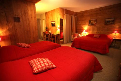Gallery image of Hôtel Restaurant La Ferme in Les Rousses