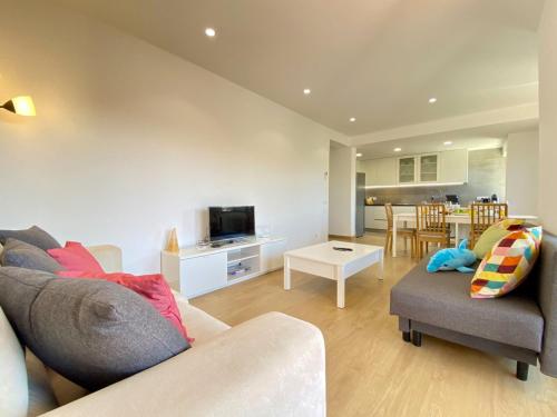 Vilamoura Twins 2 With Pool by Homing