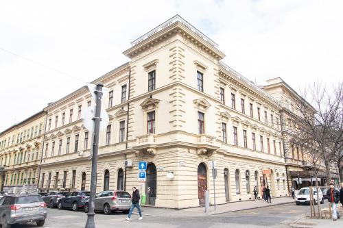 Lucky 54 Apartment 1062 Budapest, 54 Andrássy út Fsz. 1/A kép - 3