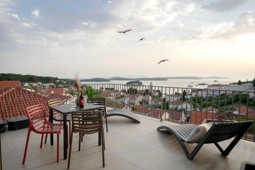 Dino "The View" - ZF Hvar