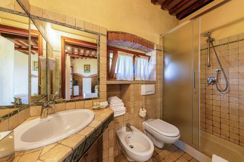 Koupelna v ubytování Hotel Cernia Isola Botanica