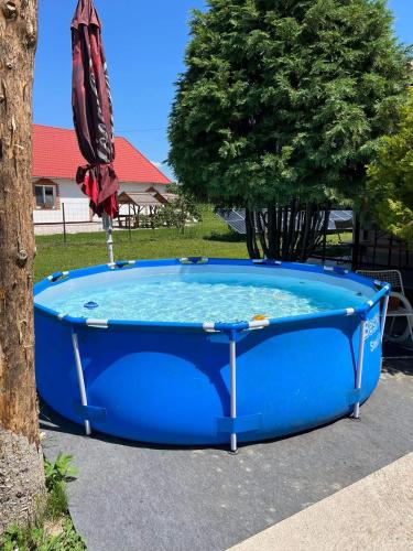 Kolam renang di atau dekat dengan Tiszavirág apartman