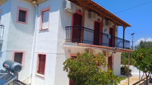 Gallery image of Anessis Cosmos in Anaxos