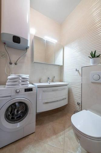 Deluxe Bayview Oasis