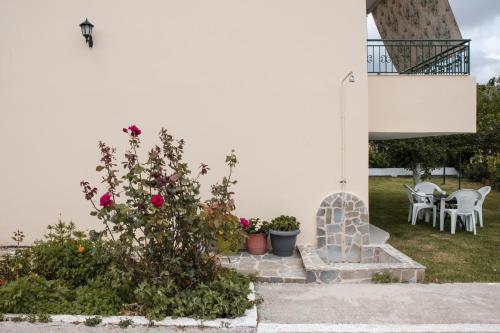 Сад в Anna Maria Apartments